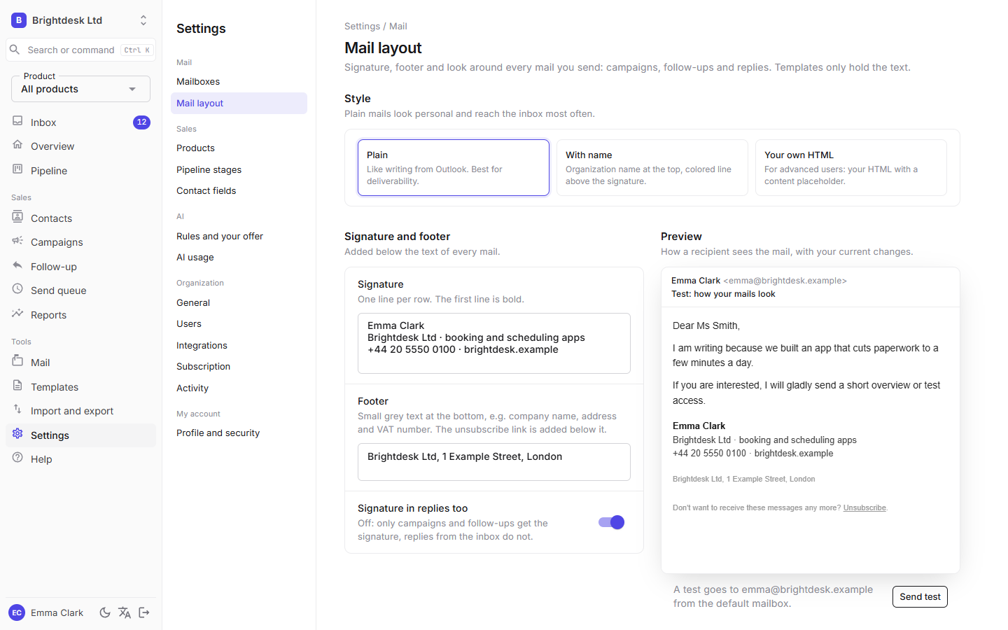 Mail layout settings with signature, footer and a live preview